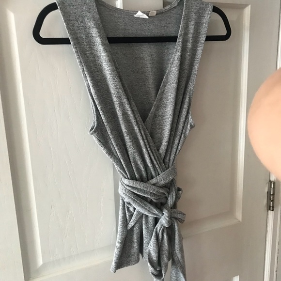 Wrap front tank - Picture 2 of 3